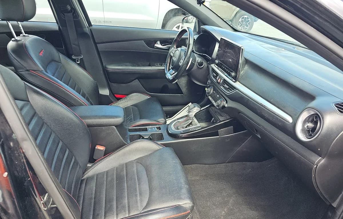 2023 KIA FORTE GT 5