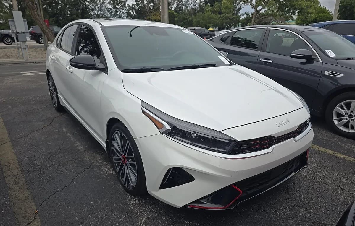 2024 KIA FORTE GT 4