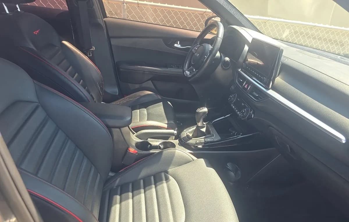 2023 KIA FORTE GT 5