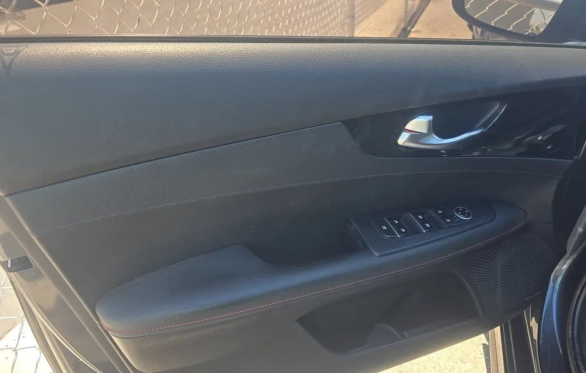 2023 KIA FORTE GT 6