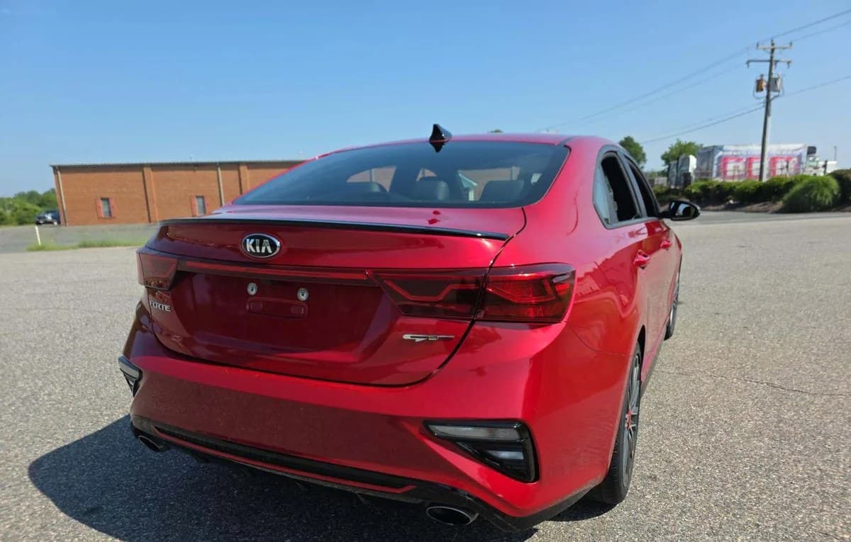 2021 KIA FORTE GT 4