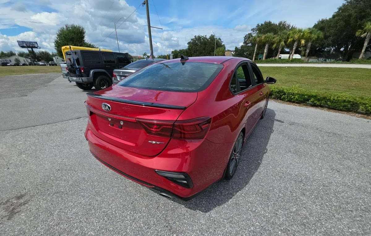 2021 KIA FORTE GT 4