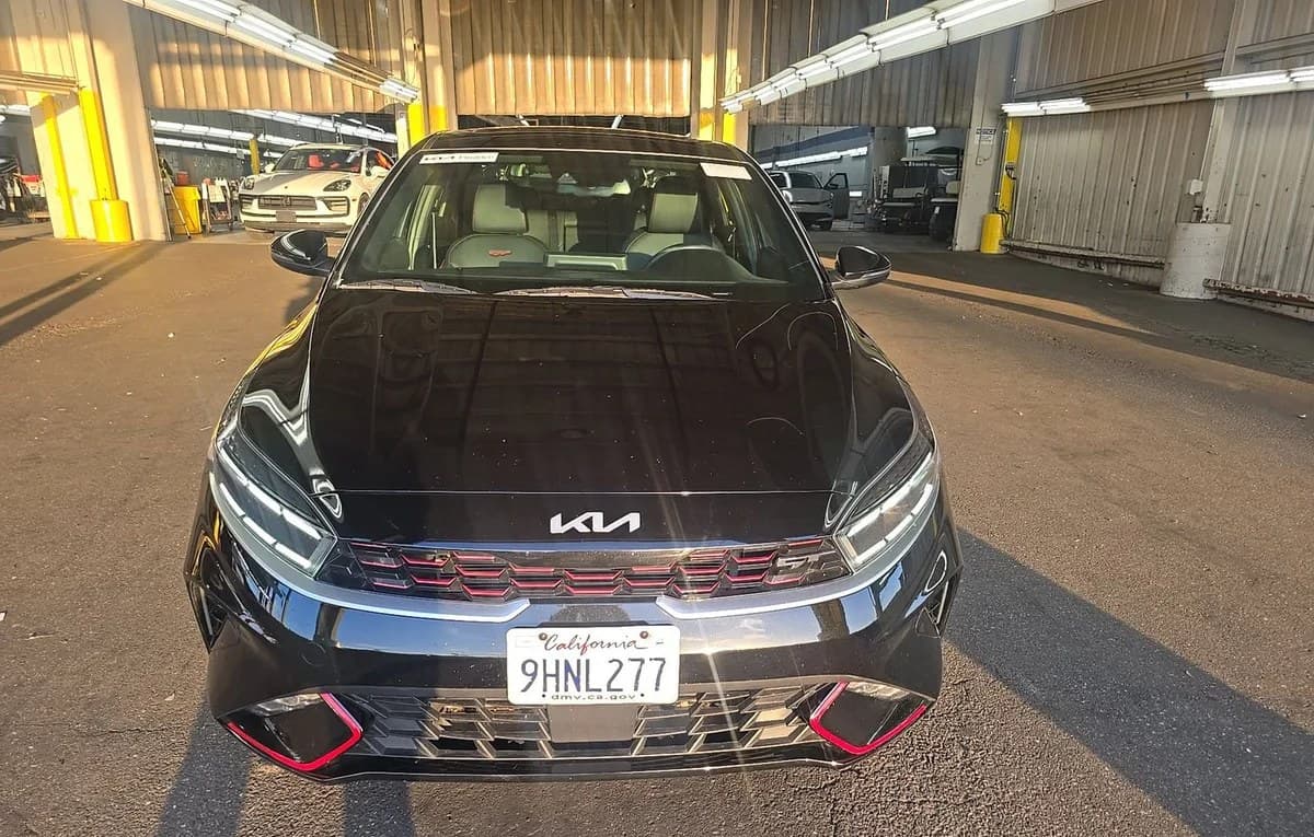 2023 KIA FORTE GT 3