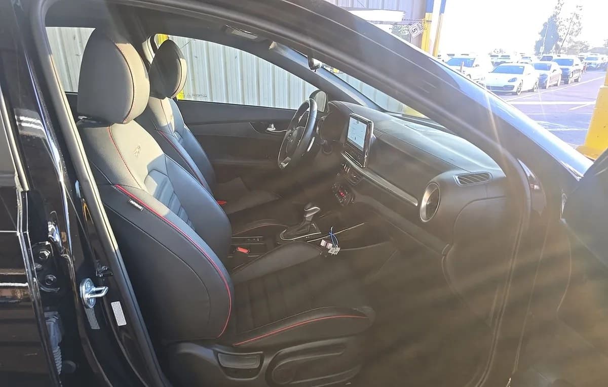 2023 KIA FORTE GT 5