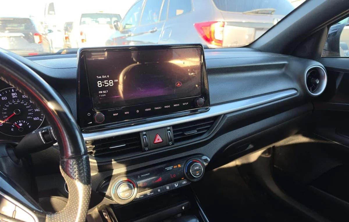 2024 KIA FORTE GT-LINE 7