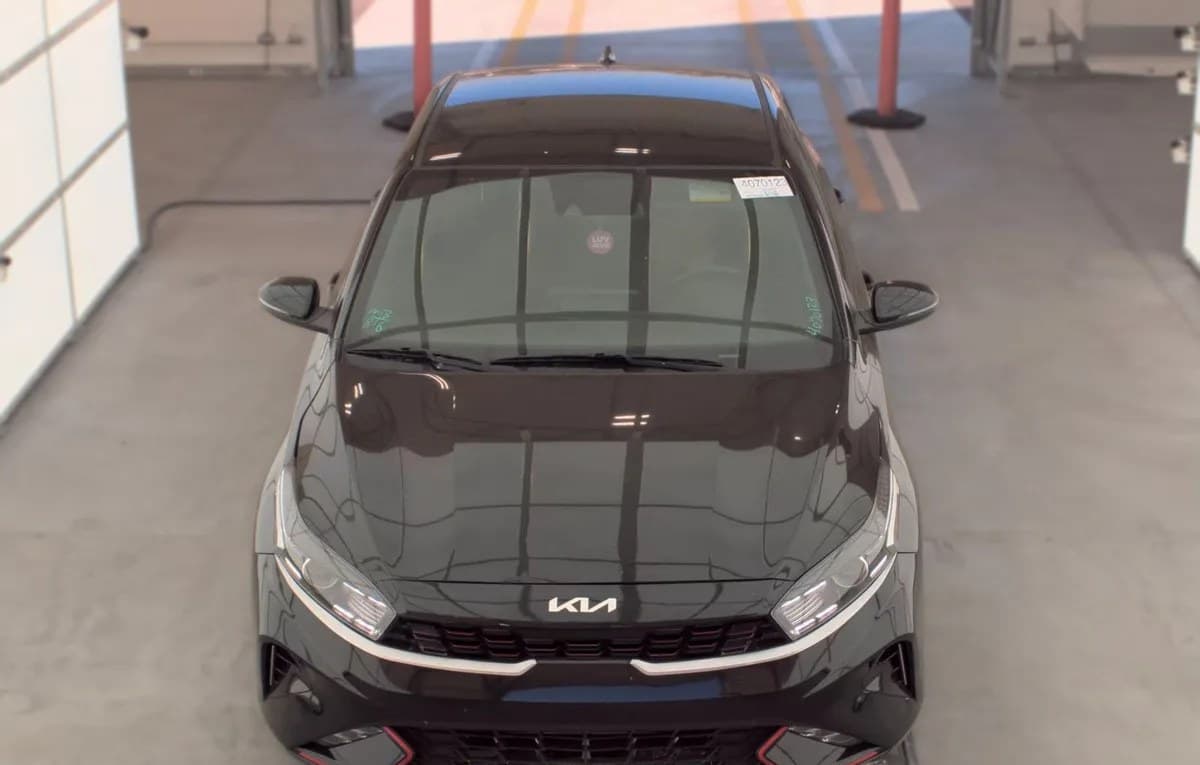 2023 KIA FORTE GT-Line 3