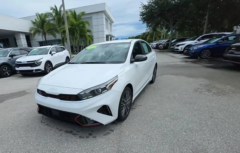 2024 KIA FORTE GT-LINE