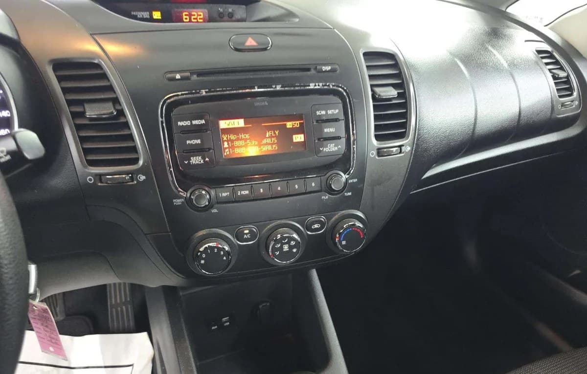 2017 KIA FORTE LX 7