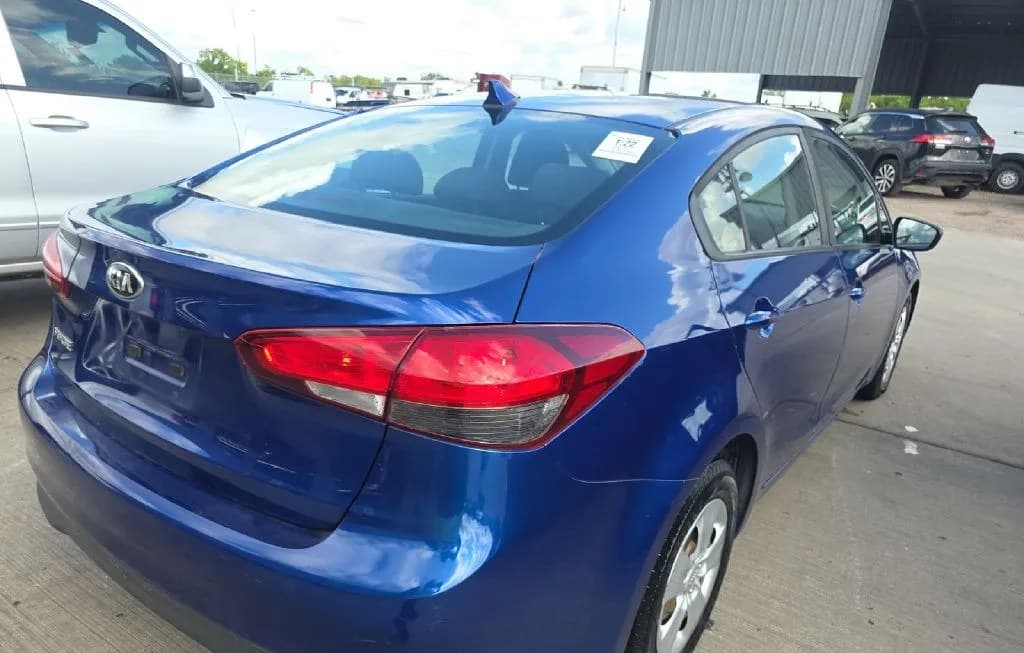 2017 KIA FORTE LX 2