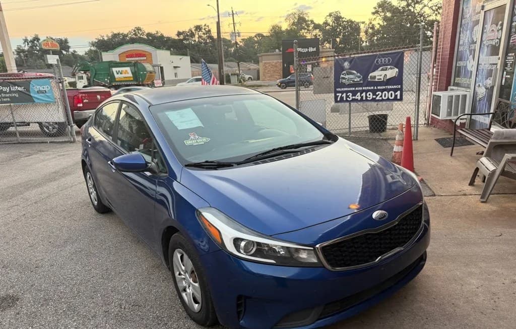 2017 KIA FORTE LX 6