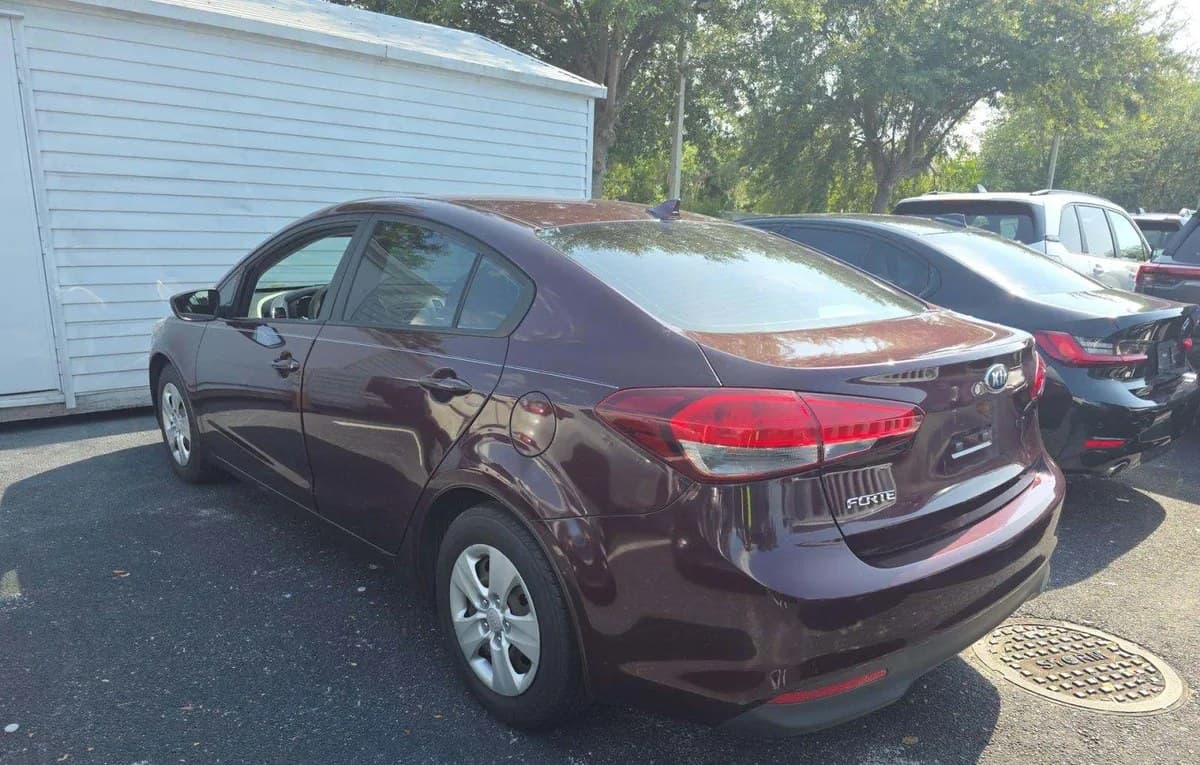 2017 KIA FORTE LX 3
