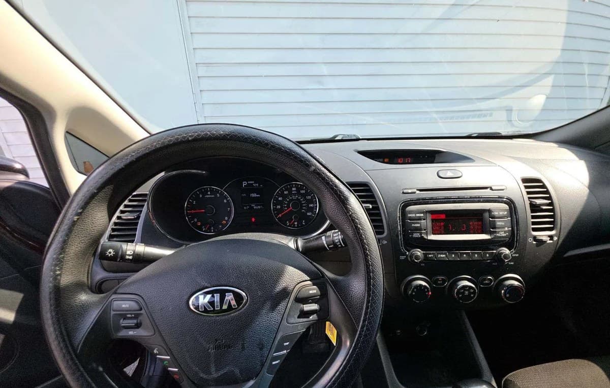 2017 KIA FORTE LX 7