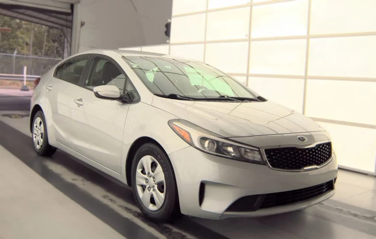 2017 KIA FORTE LX 3