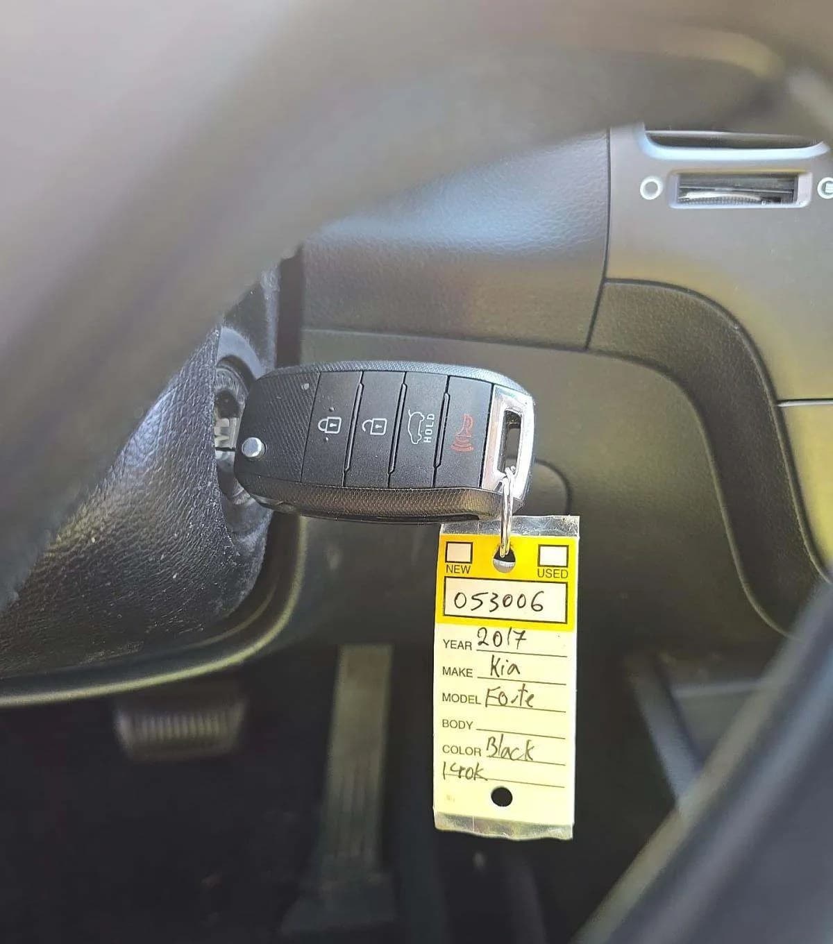 2017 KIA FORTE LX 4