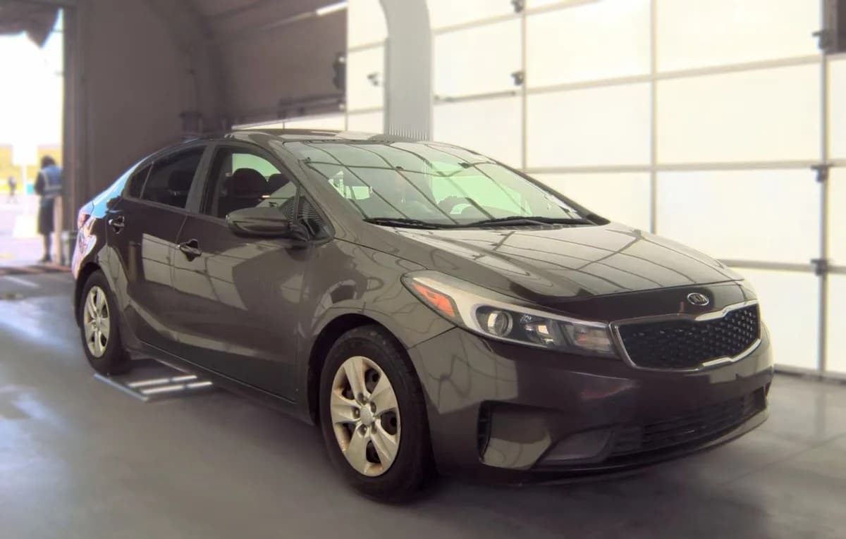 2017 KIA FORTE LX 3
