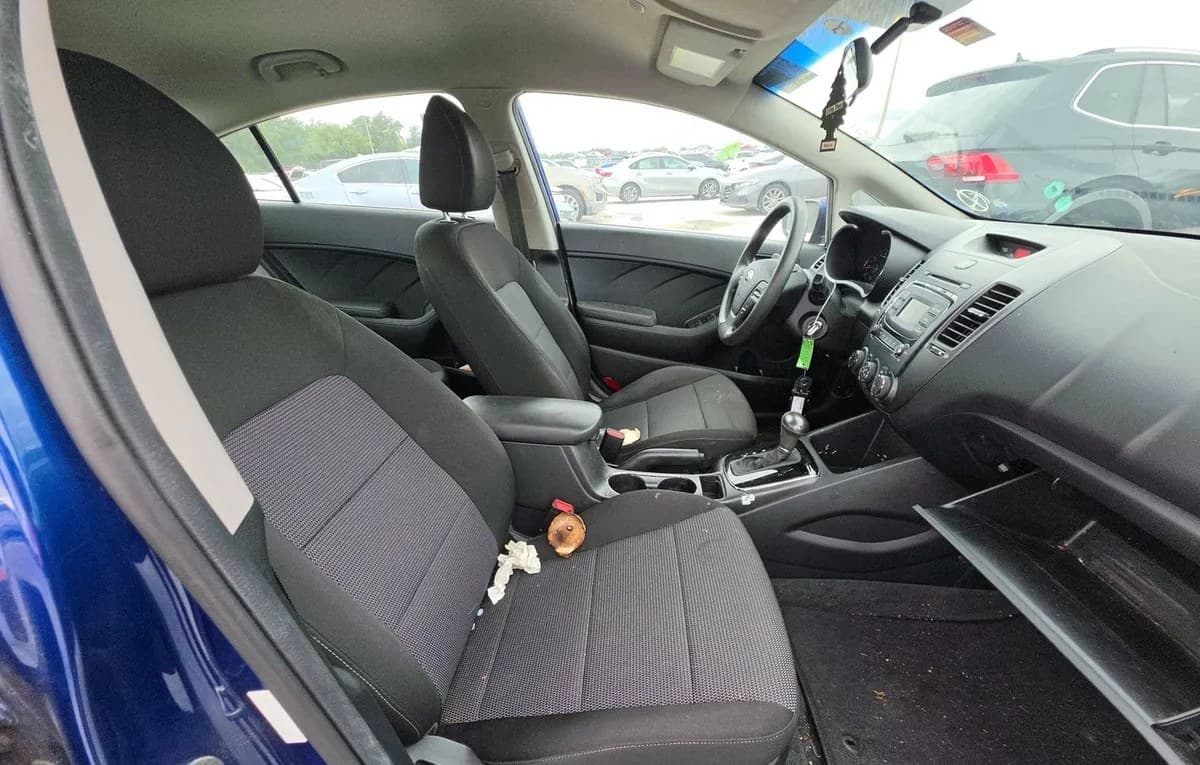 2018 KIA FORTE LX SEDAN 5
