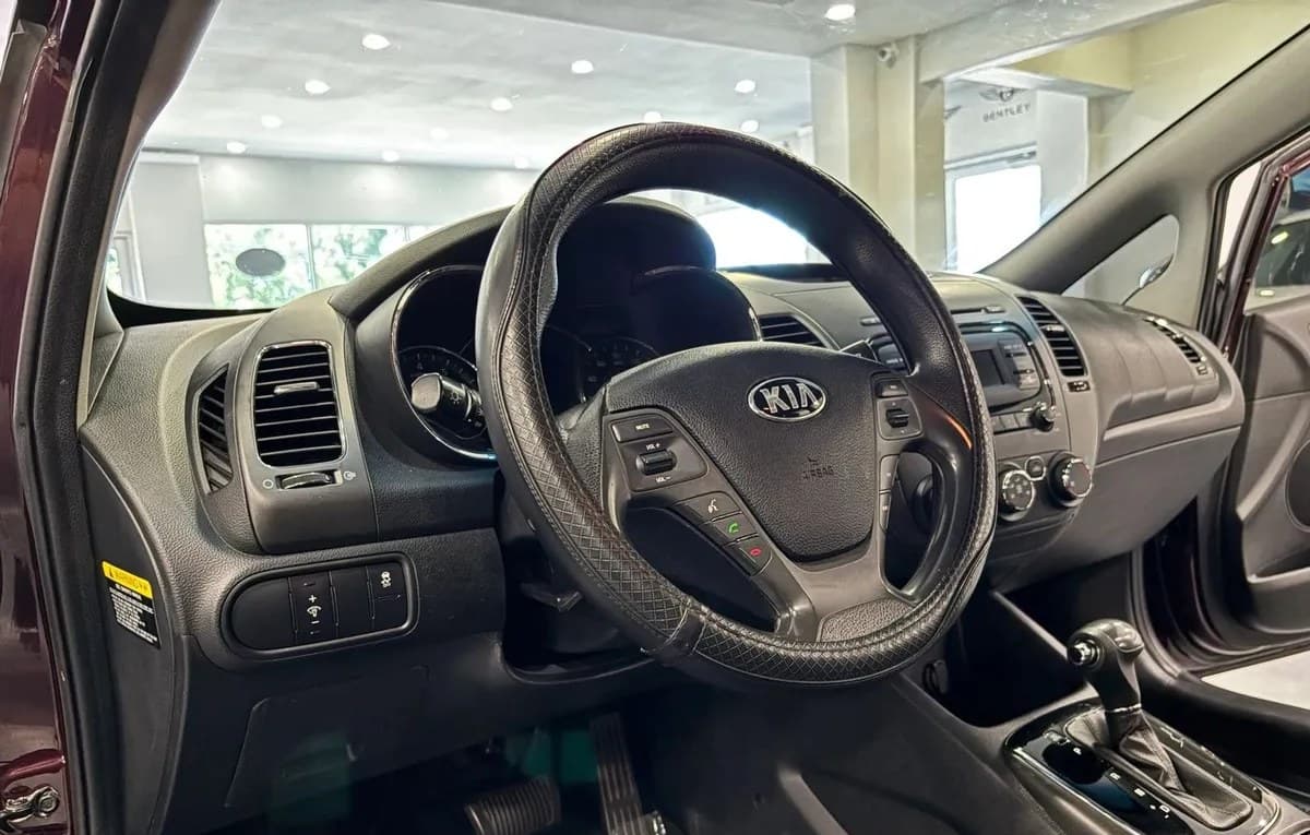 2017 KIA FORTE S 6
