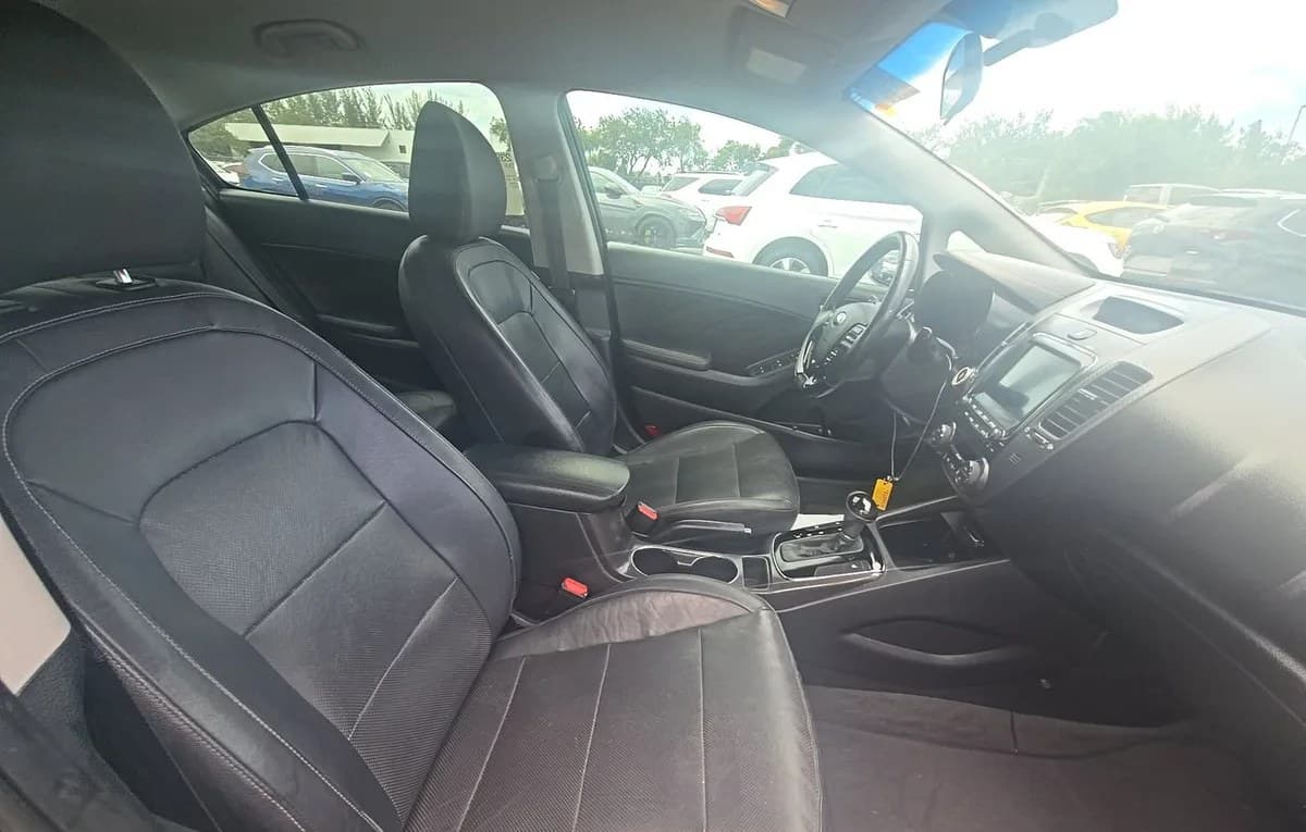 2017 KIA FORTE EX 5