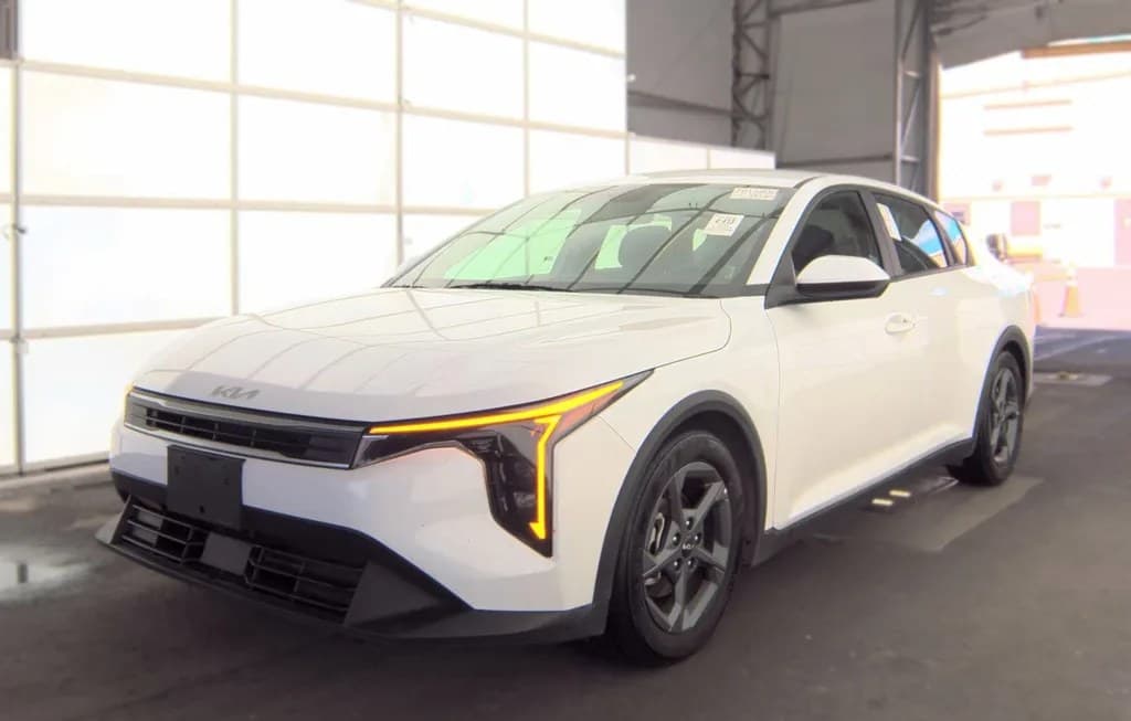 2025 KIA K4 LXS