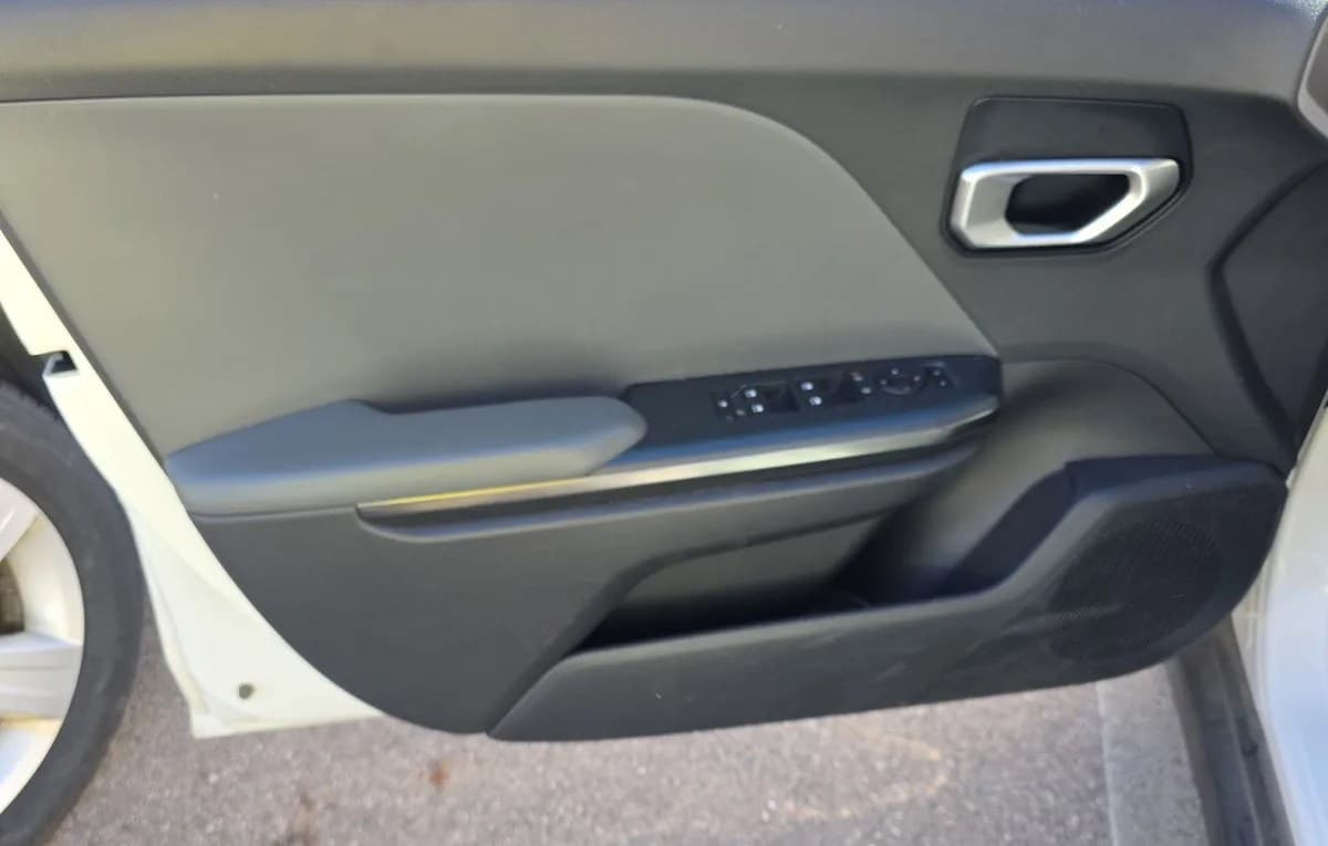 2025 KIA K4 LXS 6