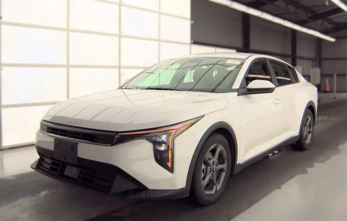 2025 KIA K4 LXS 2