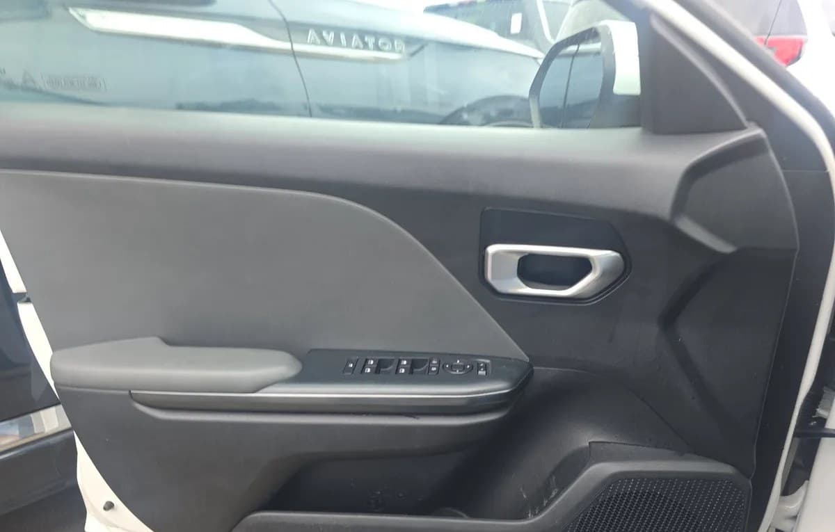 2025 KIA K4 LXS 6