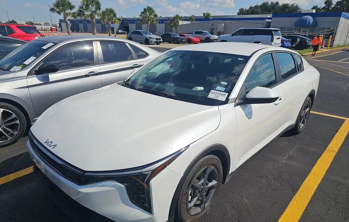 2026 KIA K4 LXS 2