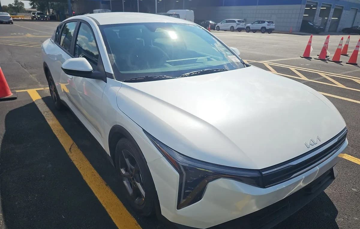 2026 KIA K4 LXS 4