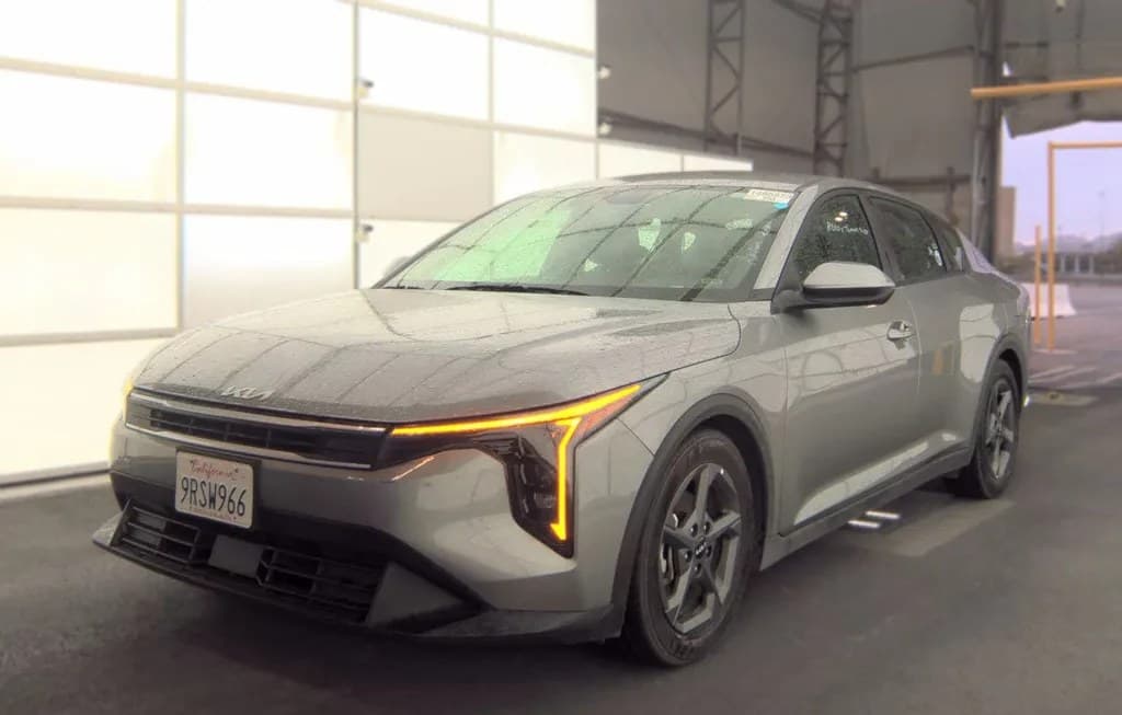2025 KIA K4 LXS