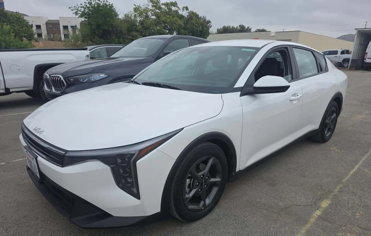 2025 KIA K4 LXS 2