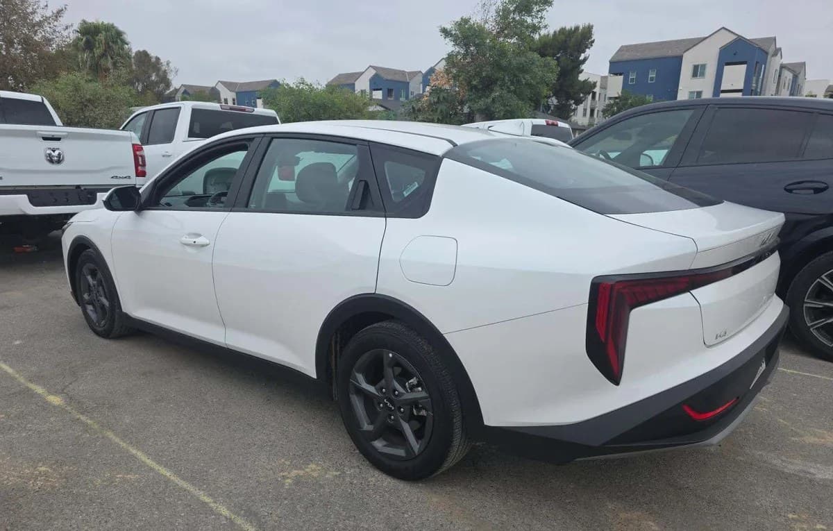2025 KIA K4 LXS 3