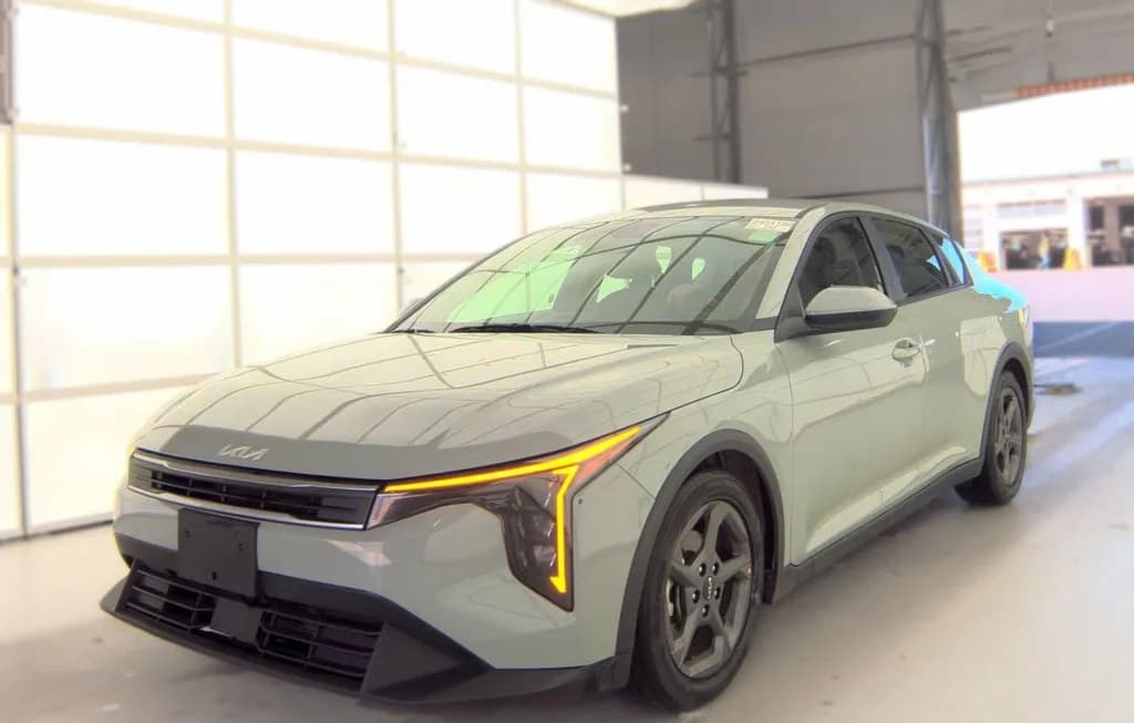 2025 KIA K4 LXS