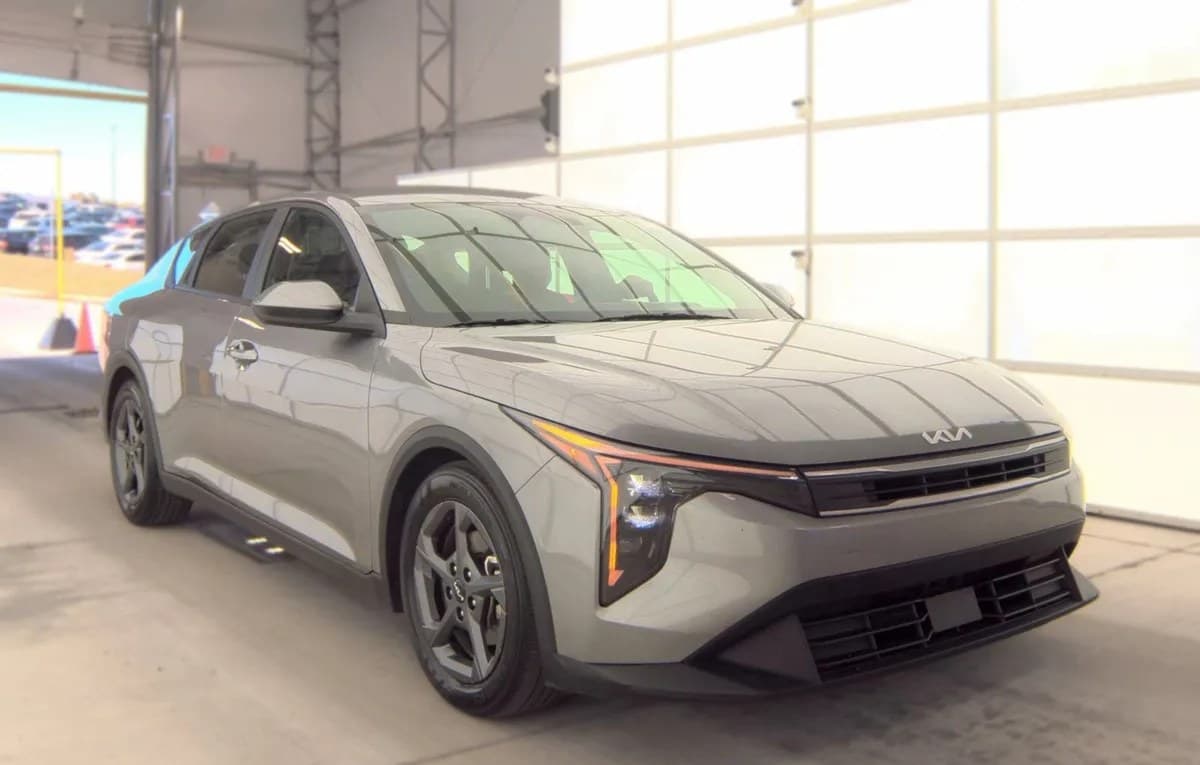 2025 KIA K4 LXS 4