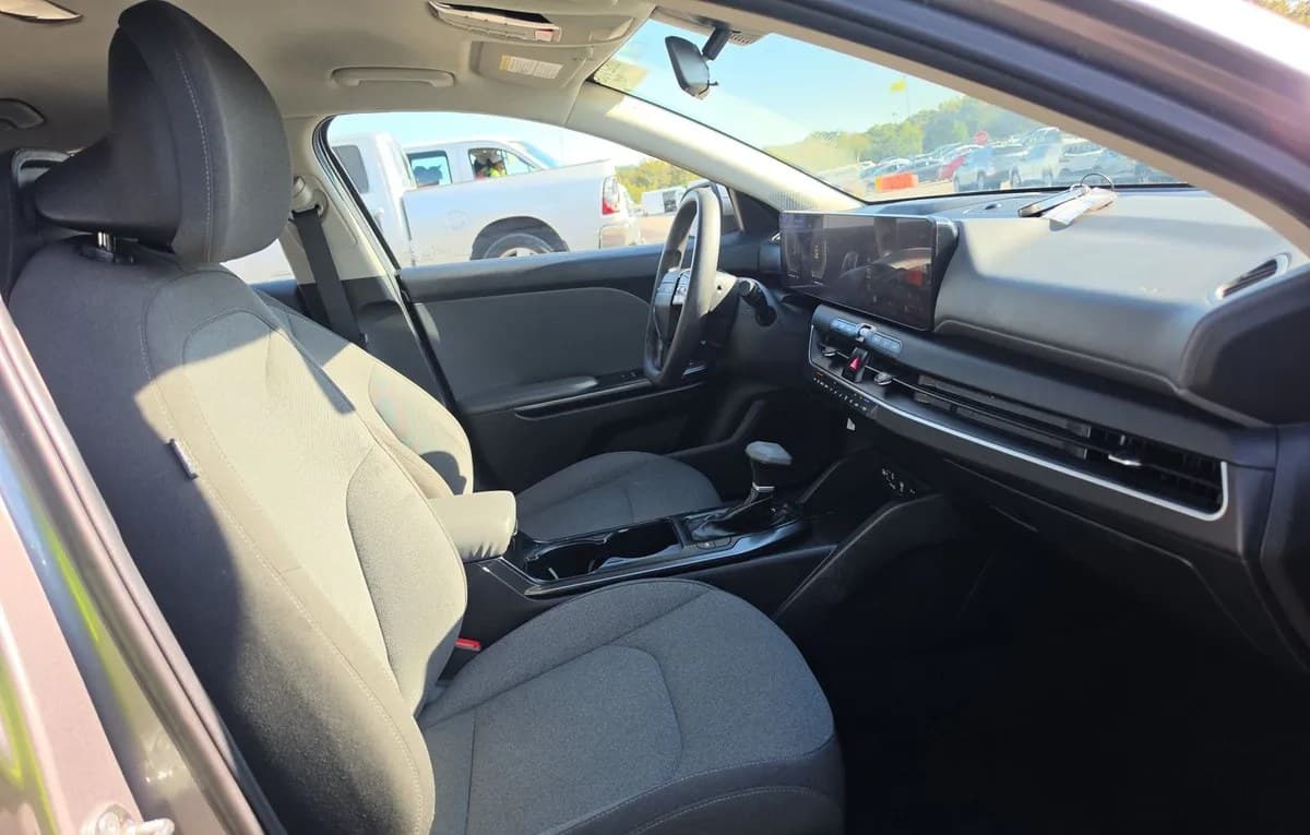 2025 KIA K4 LXS 5