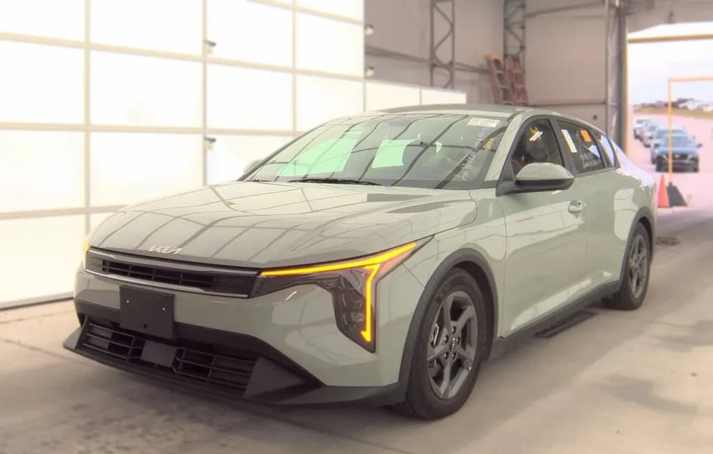 2025 KIA K4 LXS