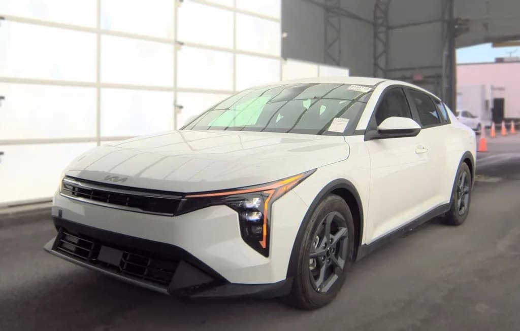 2026 KIA K4 LXS SEDAN