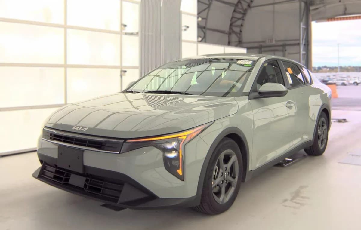 2025 KIA K4 LXS 2