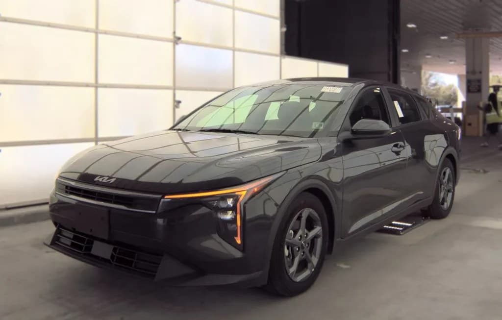 2025 KIA K4 LXS