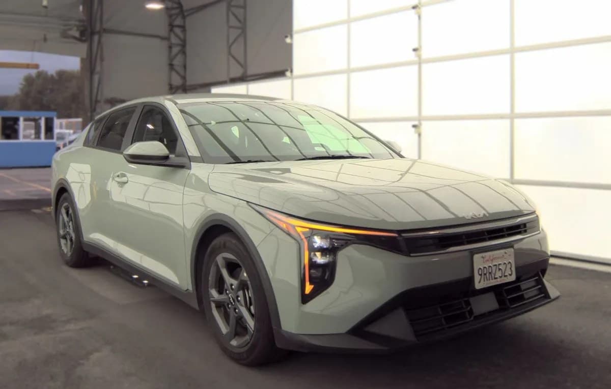2025 KIA K4 LXS 4