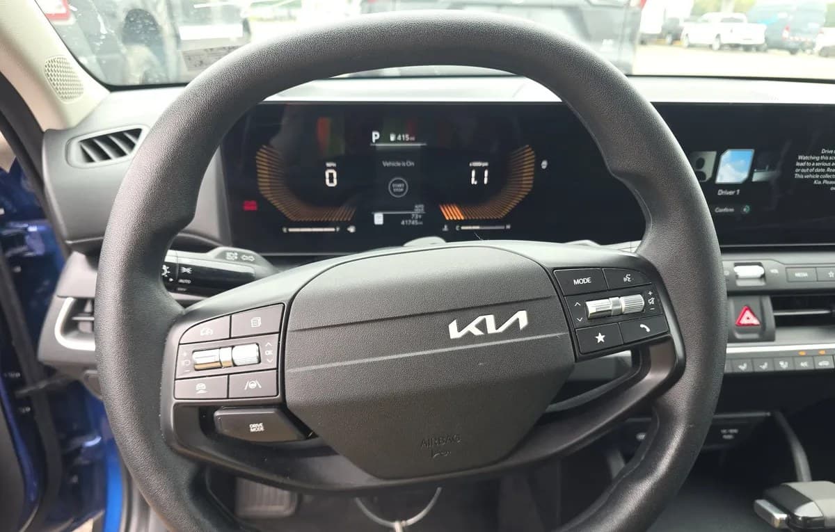 2025 KIA K4 LXS 7