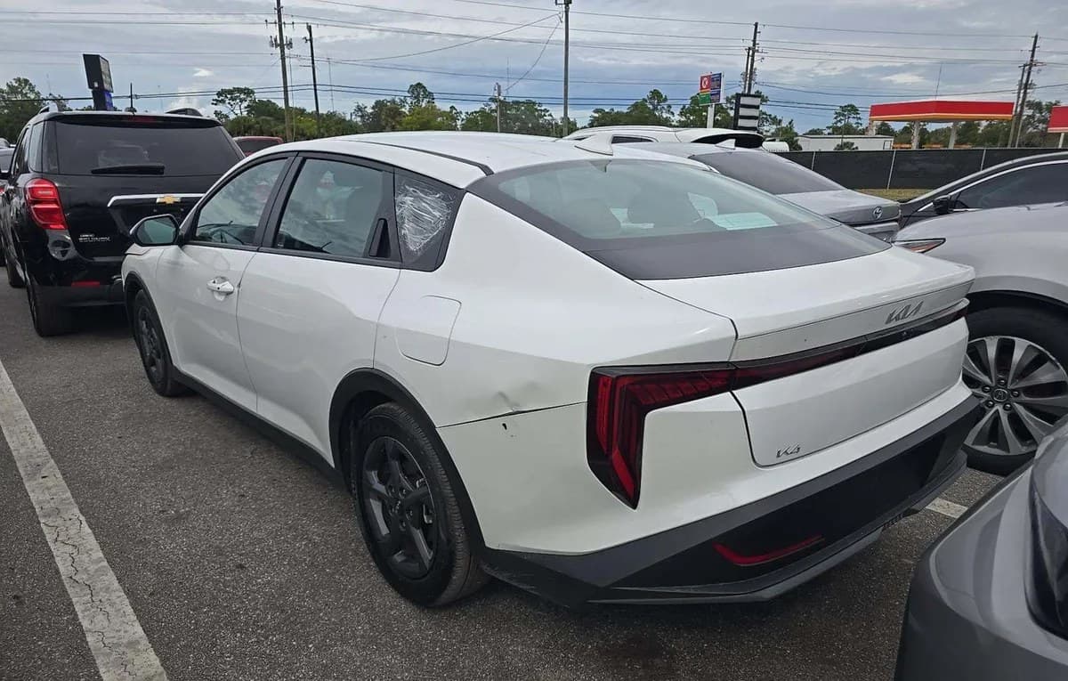 2026 KIA K4 LXS 3