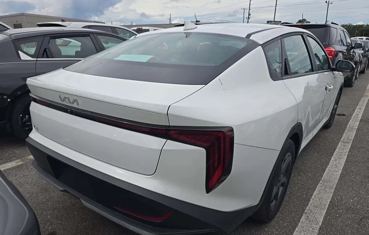 2026 KIA K4 LXS 4