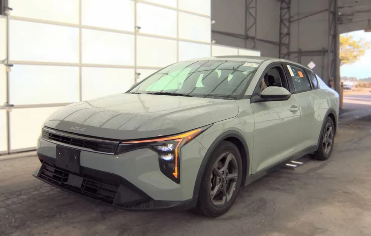 2025 KIA K4 LXS 2