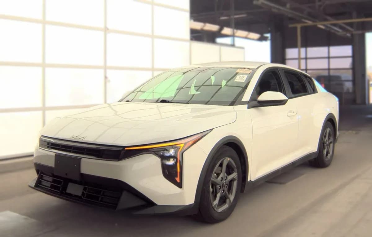 2025 KIA K4 LXS 2