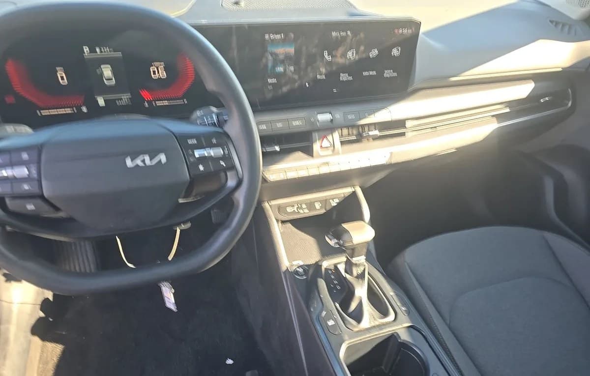 2025 KIA K4 LXS 7