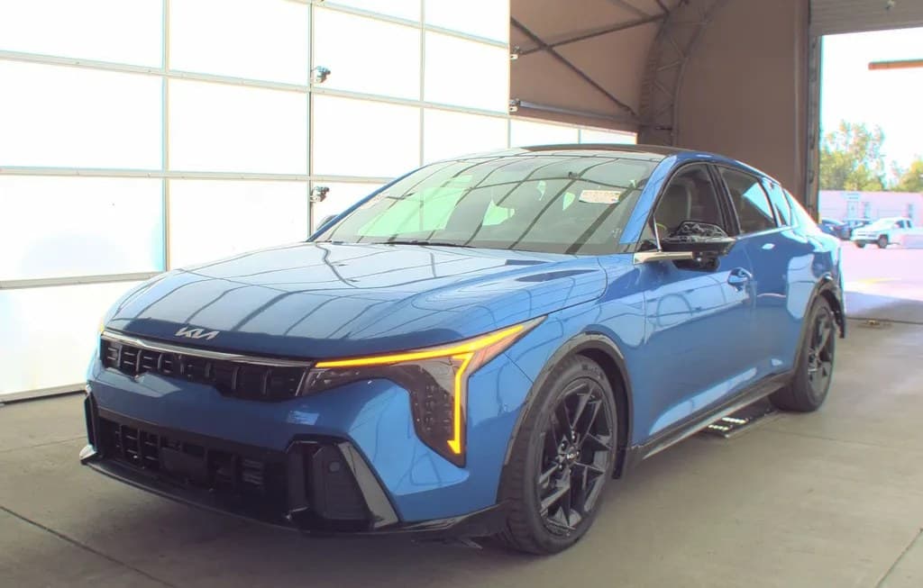 2025 KIA K4 GT-LINE TURBO