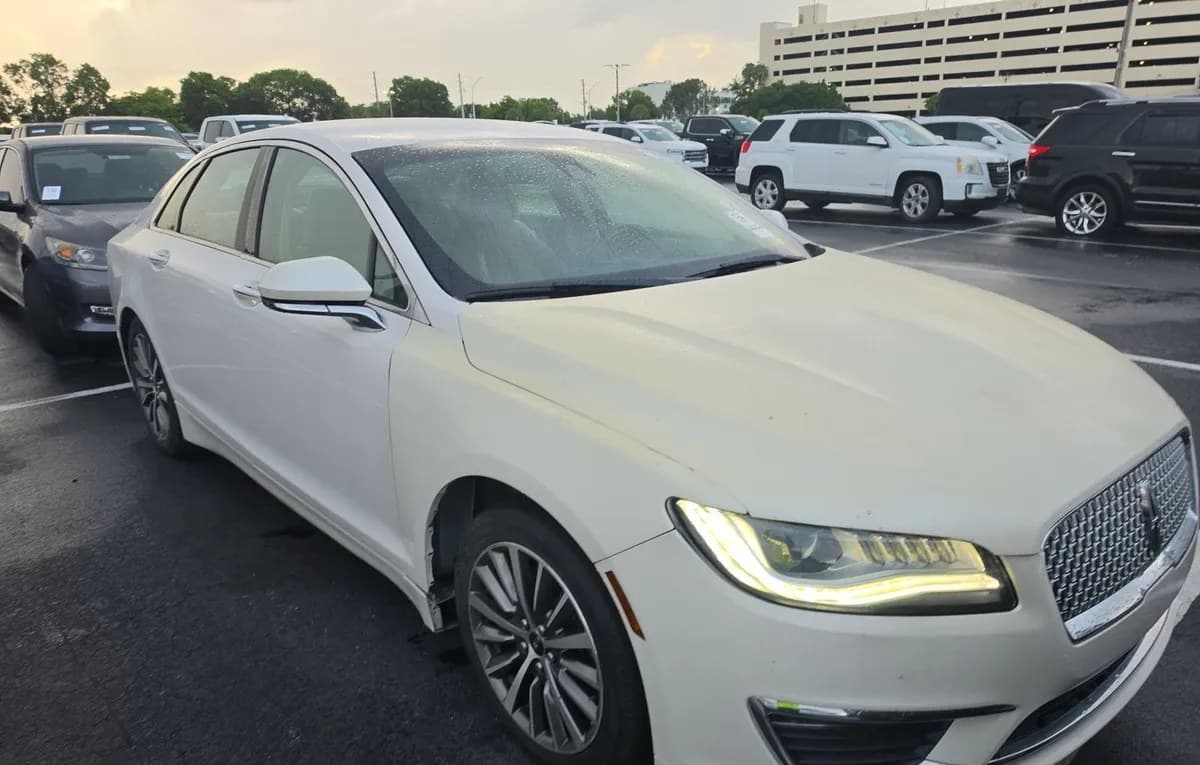 2019 LINCOLN MKZ Standard 3