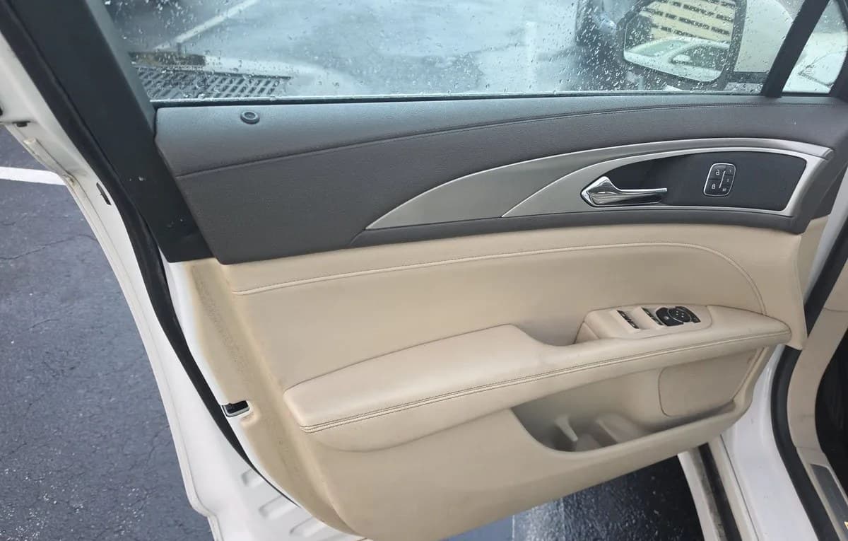 2019 LINCOLN MKZ Standard 5