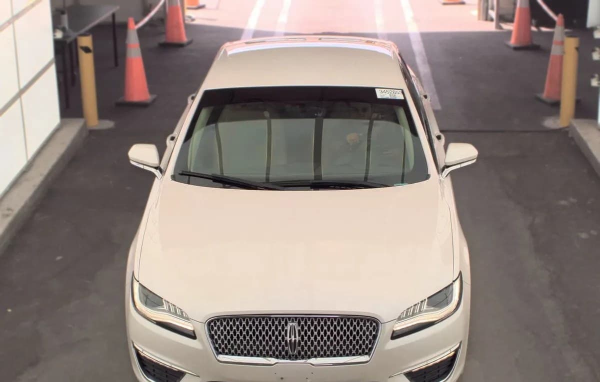2017 LINCOLN MKZ Select 3