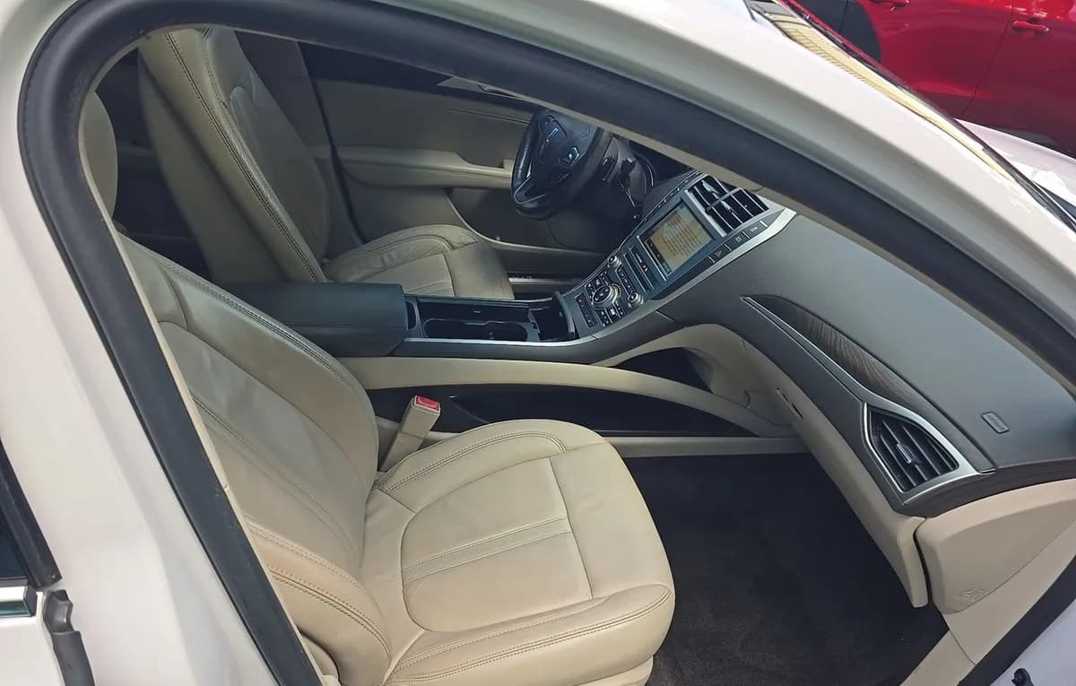 2017 LINCOLN MKZ Select 4